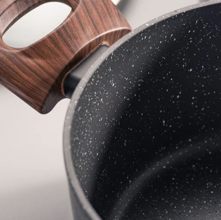 WT-SP003 Panela para caçarola forjada com pintura de alta temperatura em preto